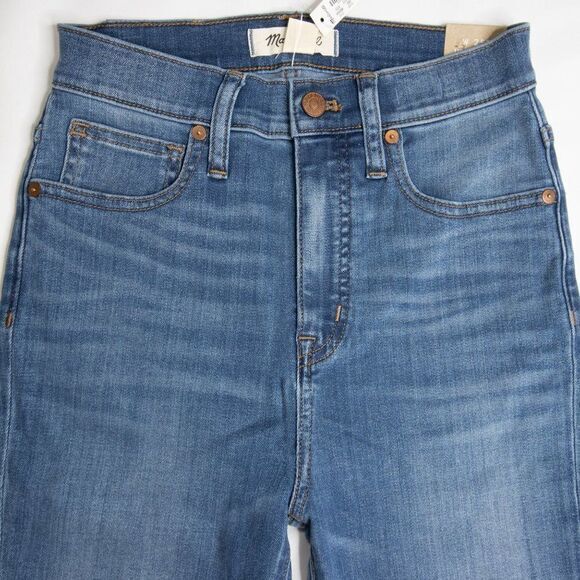 11" High-Rise Skinny Jeans in Layne Wash - Picture 6 of 12